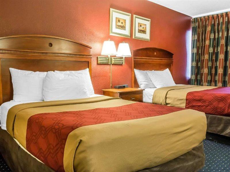 Red Carpet Inn Philadelphia Airport Lester Bagian luar foto