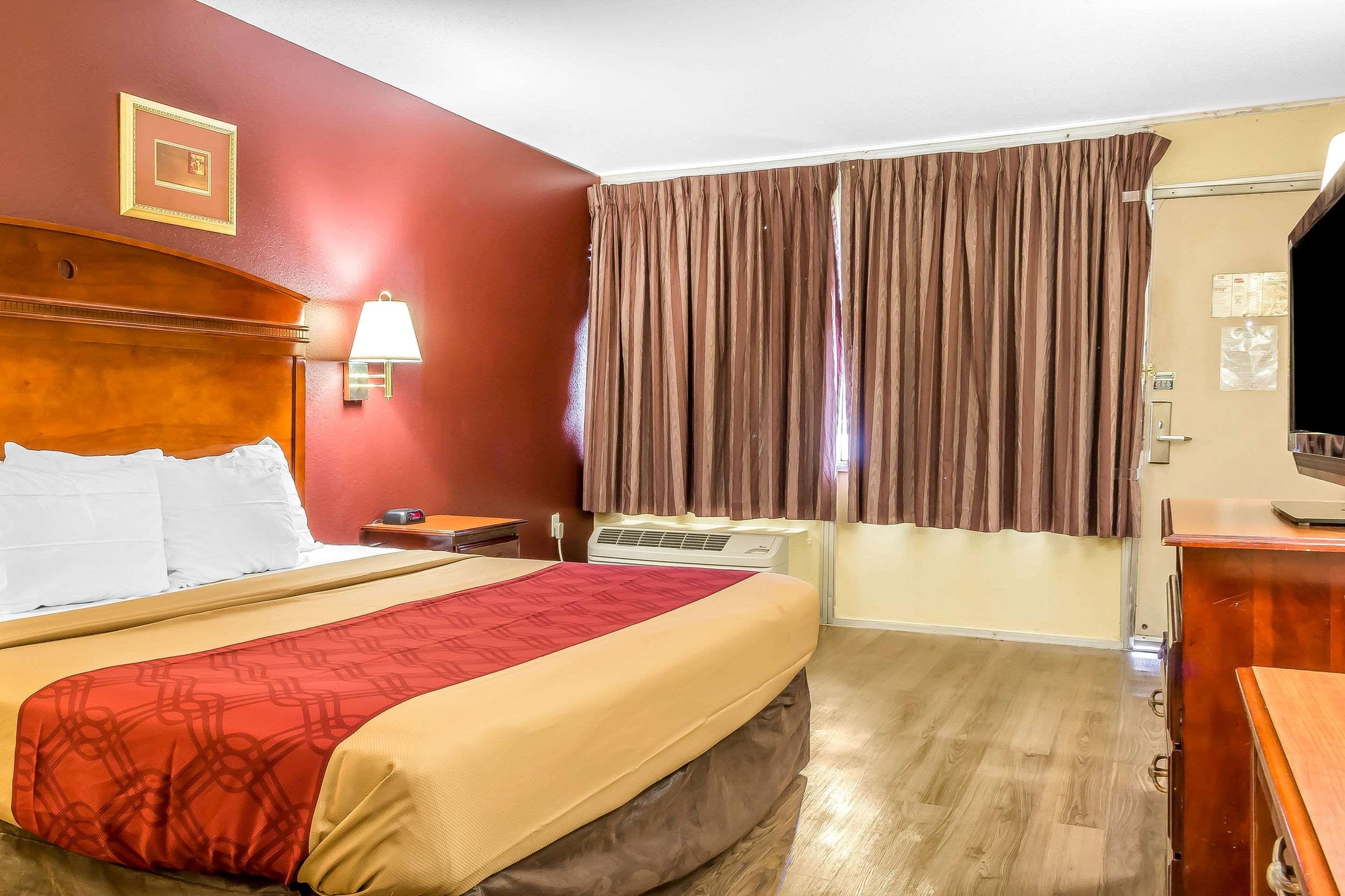 Red Carpet Inn Philadelphia Airport Lester Bagian luar foto